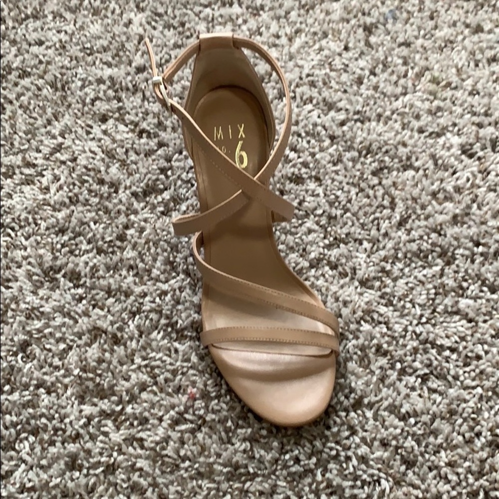 Mix no.6 size 7 1/2 new never worn